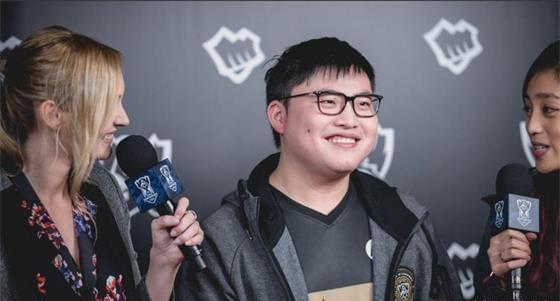 然是制约他 然是制约他